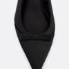 Absatzschuhe mit Kitten-Heel und Cut-Out-Details