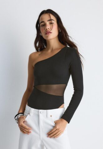 Asymmetrischer Body mit transparenten Details