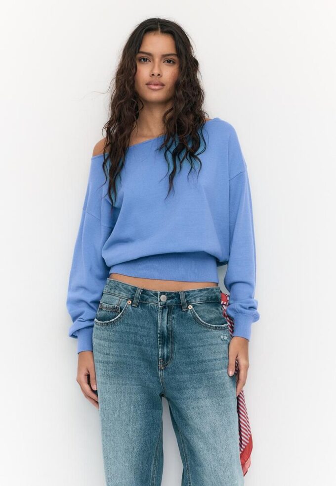 Asymmetrischer Strickpullover Asymmetrischer Strickpullover