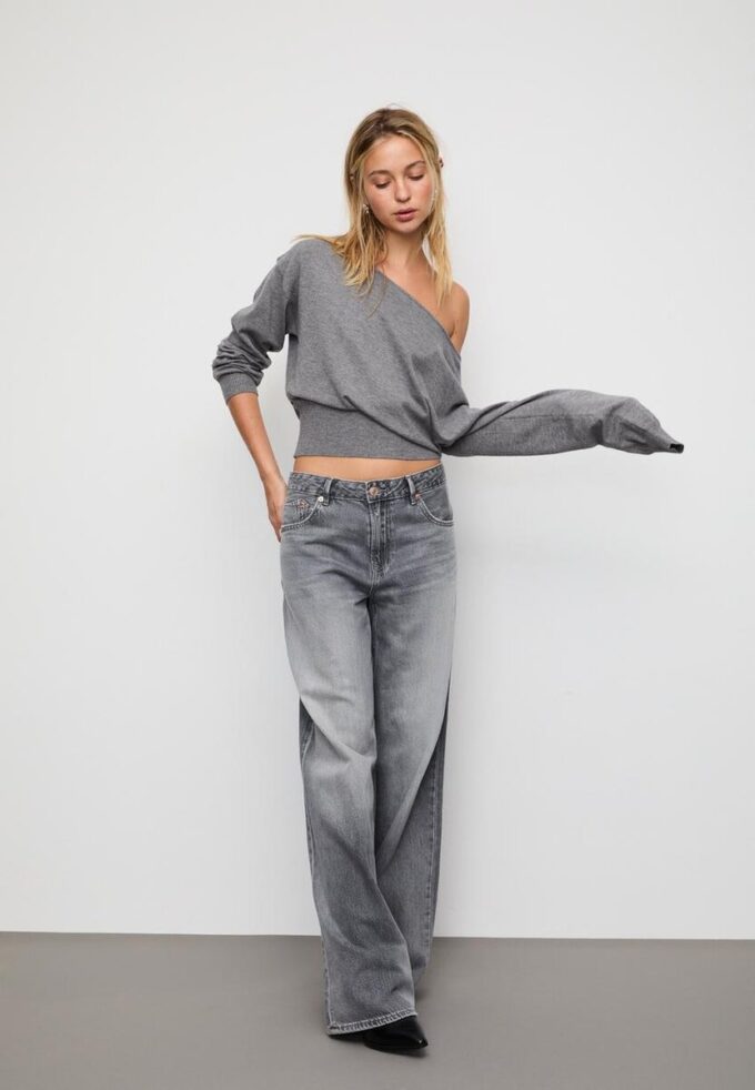 Asymmetrischer Strickpullover Asymmetrischer Strickpullover