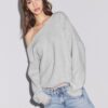 Asymmetrischer Strickpullover Asymmetrischer Strickpullover