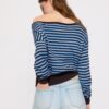 Asymmetrischer Strickpullover Asymmetrischer Strickpullover