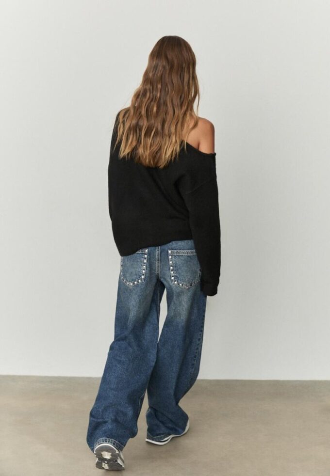 Asymmetrischer Strickpullover Asymmetrischer Strickpullover