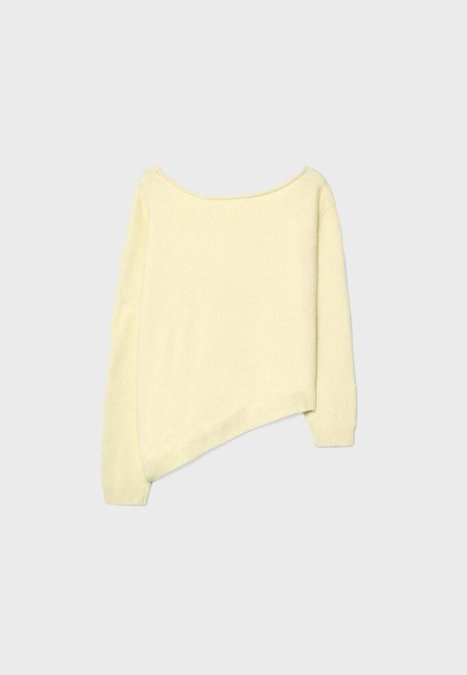 Asymmetrischer Strickpullover Asymmetrischer Strickpullover