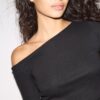 Asymmetrisches T-Shirt mit gerafftem Detail Asymmetrisches T-Shirt mit gerafftem Detail