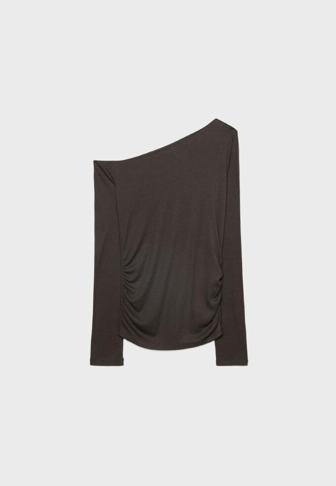 Asymmetrisches T-Shirt mit gerafftem Detail Asymmetrisches T-Shirt mit gerafftem Detail