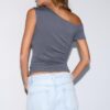 Asymmetrisches T-Shirt mit Knöpfen Asymmetrisches T-Shirt mit Knöpfen