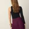 Asymmetrisches T-Shirt mit Metallschnalle Asymmetrisches T-Shirt mit Metallschnalle