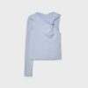 Asymmetrisches T-Shirt mit Metallschnalle Asymmetrisches T-Shirt mit Metallschnalle