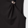 Asymmetrisches T-Shirt mit Metallschnalle Asymmetrisches T-Shirt mit Metallschnalle