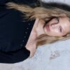 Asymmetrisches T-Shirt mit Nieten Asymmetrisches T-Shirt mit Nieten