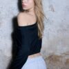 Asymmetrisches T-Shirt mit Nieten Asymmetrisches T-Shirt mit Nieten