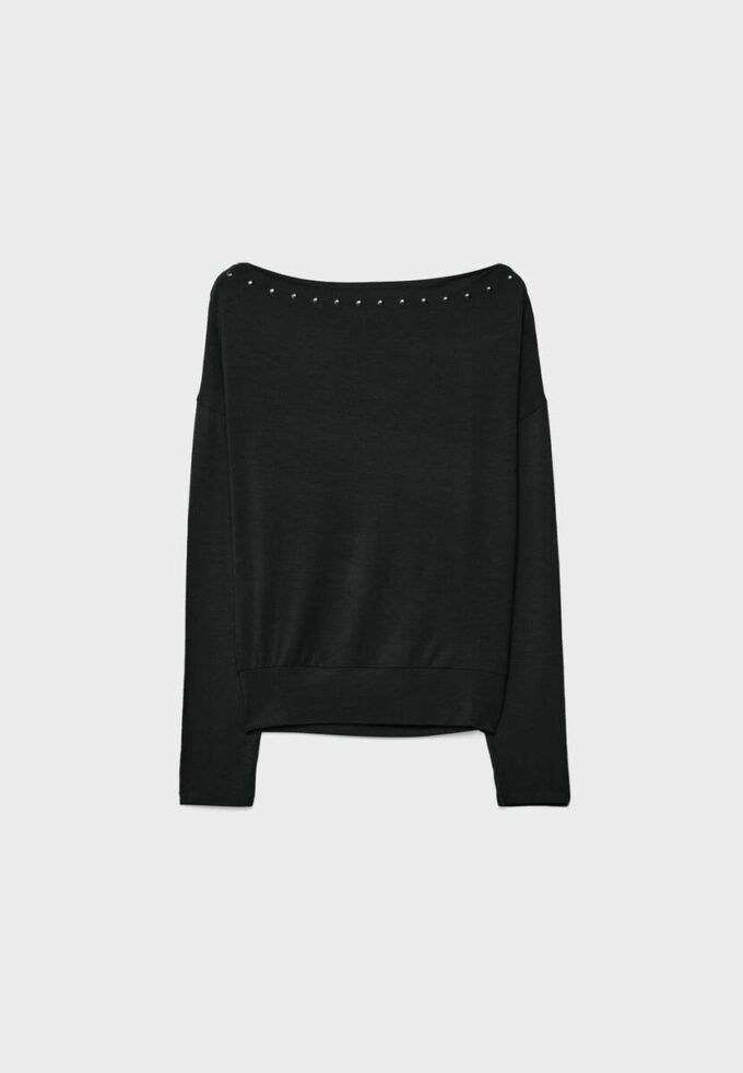Asymmetrisches T-Shirt mit Nieten Asymmetrisches T-Shirt mit Nieten