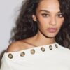 Asymmetrisches T-Shirt mit Ösen Asymmetrisches T-Shirt mit Ösen