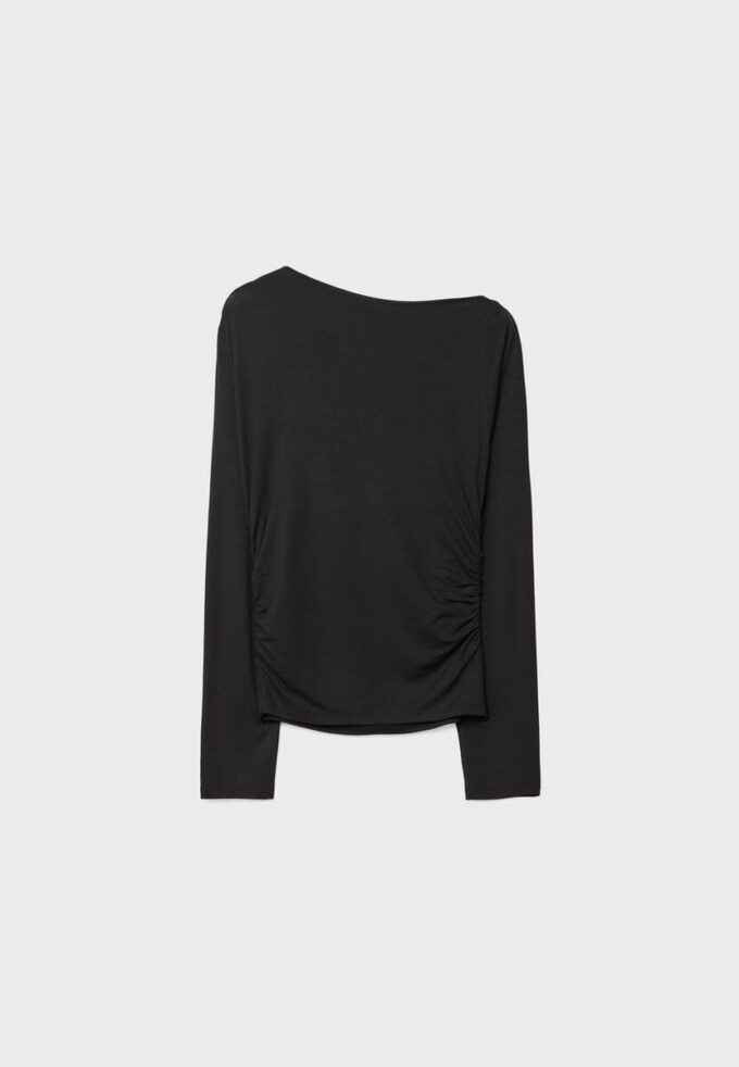 Asymmetrisches T-Shirt mit Ösen Asymmetrisches T-Shirt mit Ösen