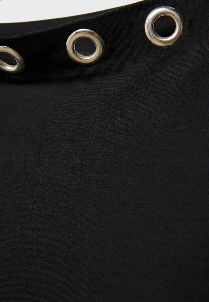 Asymmetrisches T-Shirt mit Ösen Asymmetrisches T-Shirt mit Ösen