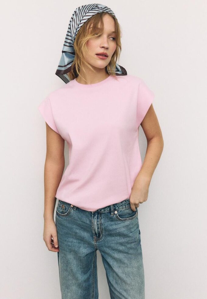 B06 Basics T-Shirt mit überschnittenen Schultern B06 Basics T-Shirt mit überschnittenen Schultern