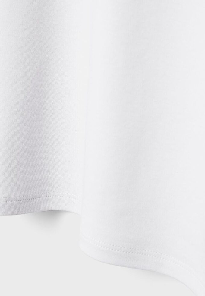 B06 Basics T-Shirt mit überschnittenen Schultern B06 Basics T-Shirt mit überschnittenen Schultern