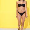 Bandeau-Bikini-Oberteil mit U-Ausschnitt Bandeau-Bikini-Oberteil mit U-Ausschnitt