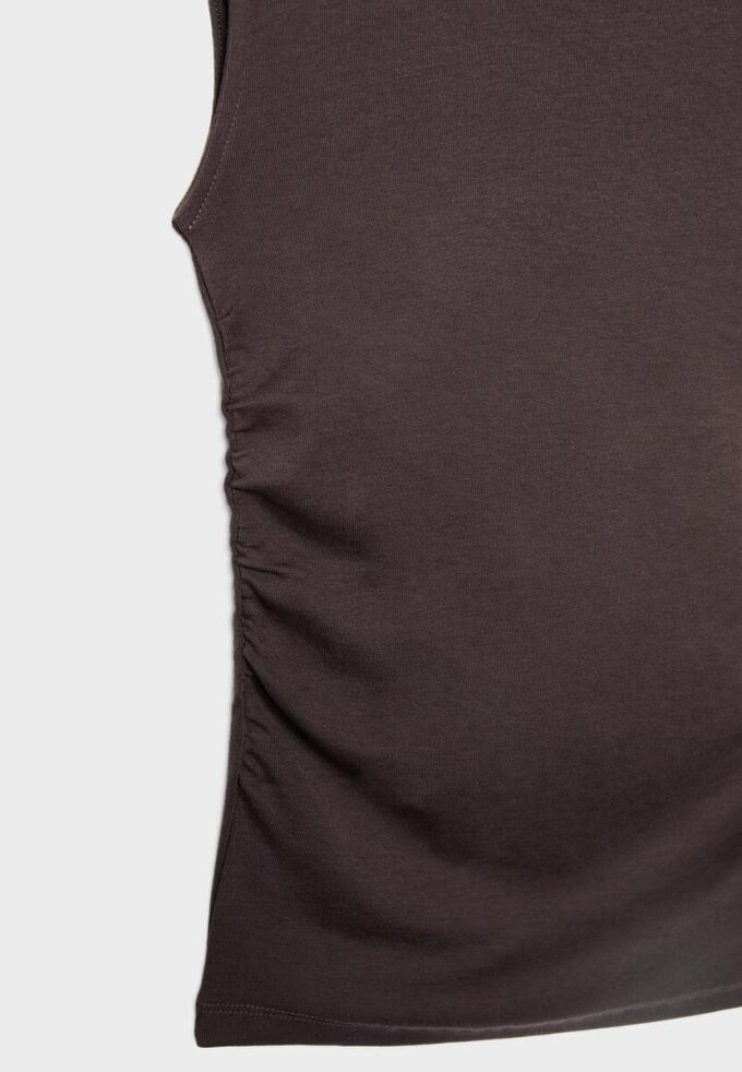 Basics gerafftes, figurbetontes T-Shirt Basics gerafftes, figurbetontes T-Shirt