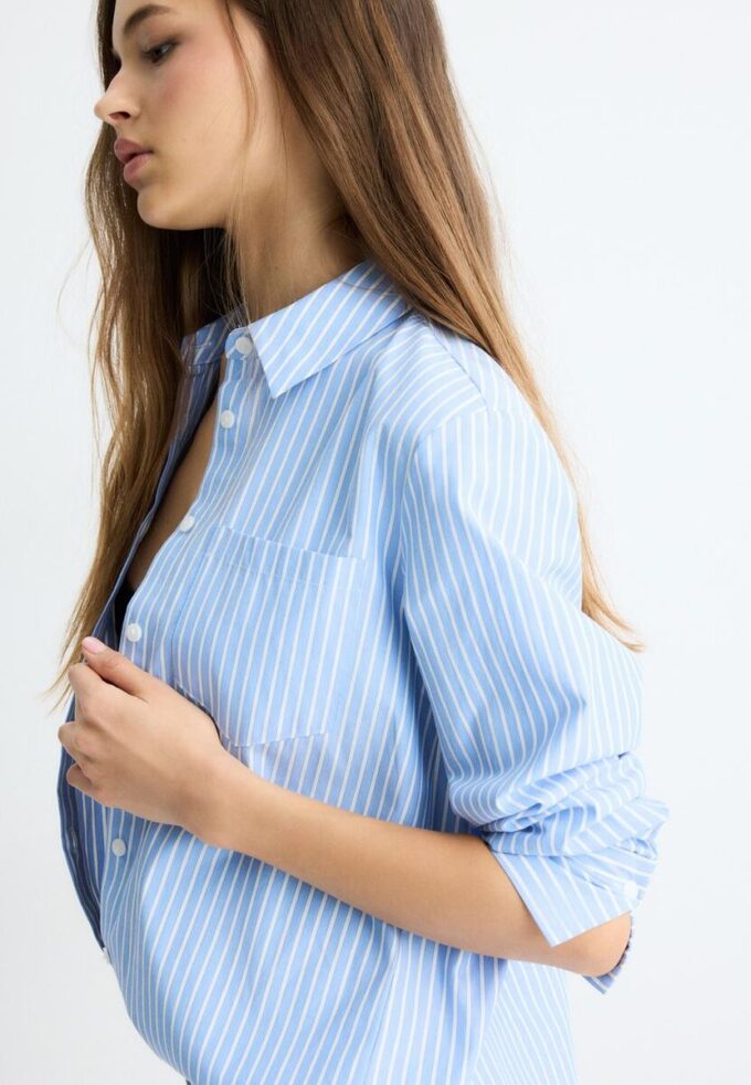 Basics-gestreiftes Popeline-Hemd mit Tasche