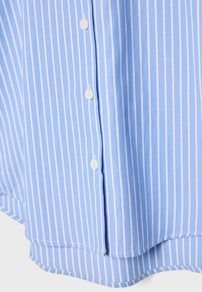Basics-gestreiftes Popeline-Hemd mit Tasche