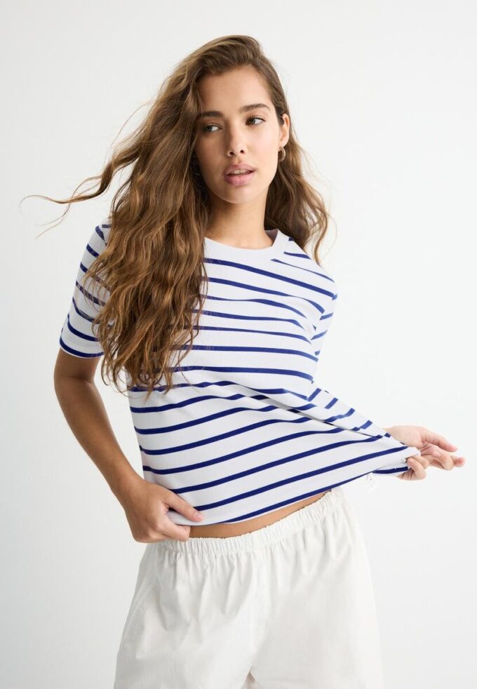 Basics Heavyweight gestreiftes T-Shirt in Regular Fit Basics Heavyweight gestreiftes T-Shirt in Regular Fit