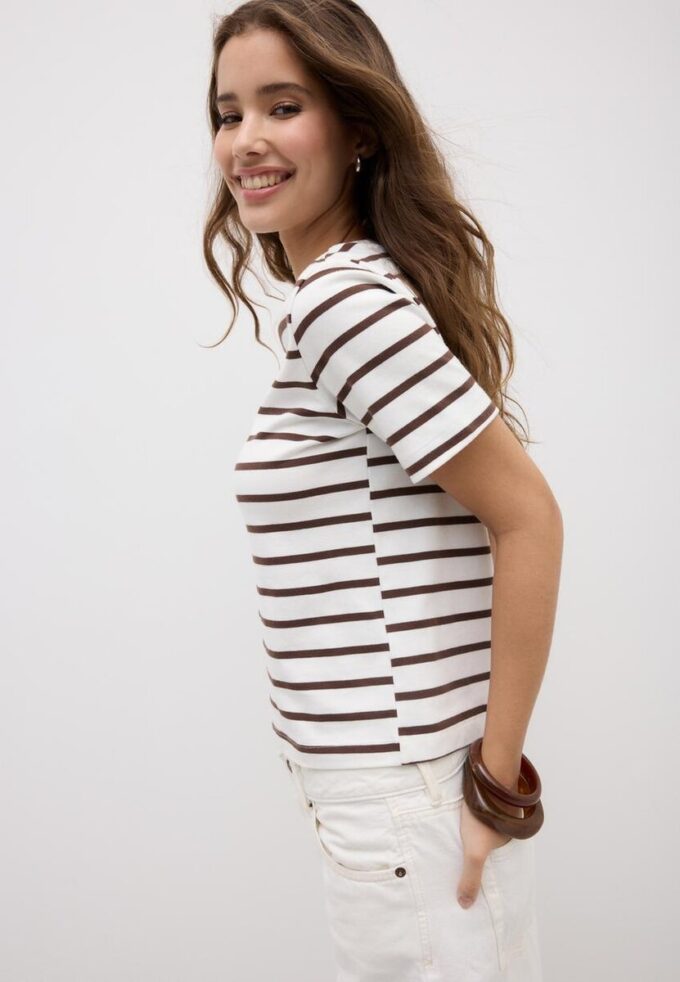 Basics Heavyweight gestreiftes T-Shirt in Regular Fit Basics Heavyweight gestreiftes T-Shirt in Regular Fit