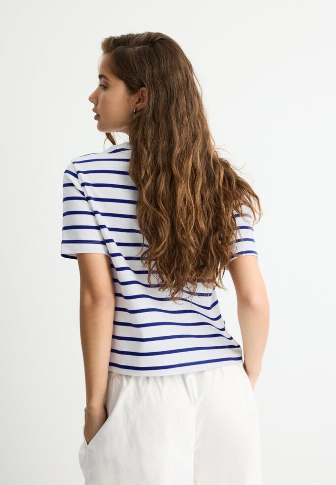 Basics Heavyweight gestreiftes T-Shirt in Regular Fit Basics Heavyweight gestreiftes T-Shirt in Regular Fit