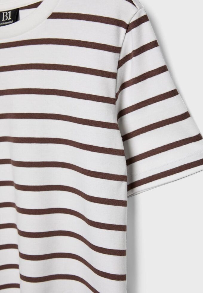 Basics Heavyweight gestreiftes T-Shirt in Regular Fit Basics Heavyweight gestreiftes T-Shirt in Regular Fit