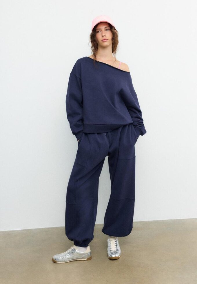 Basics-Sweatshirt mit schulterfreiem Ausschnitt