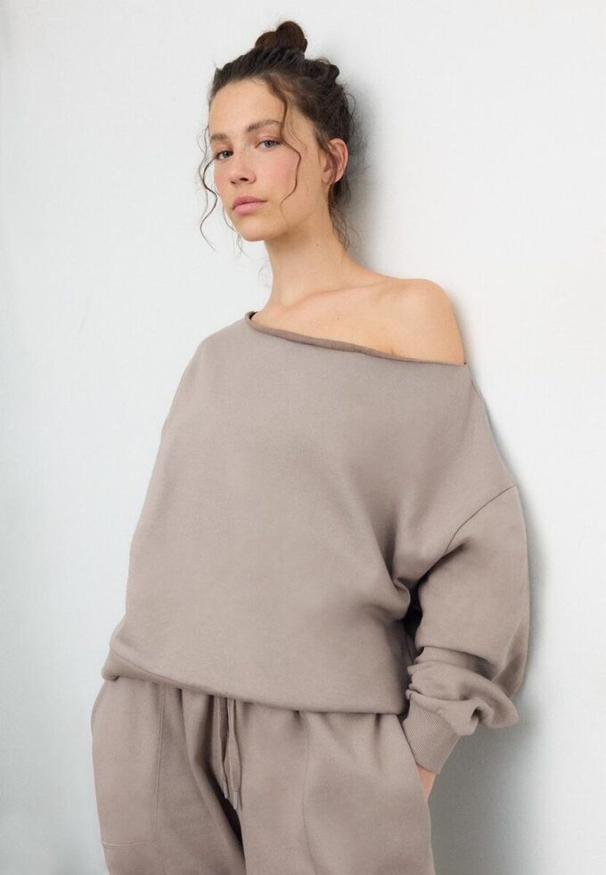 Basics-Sweatshirt mit schulterfreiem Ausschnitt