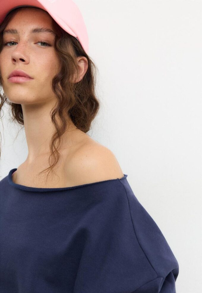 Basics-Sweatshirt mit schulterfreiem Ausschnitt