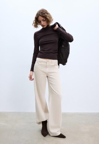 Basics T-Shirt mit hohem Kragen