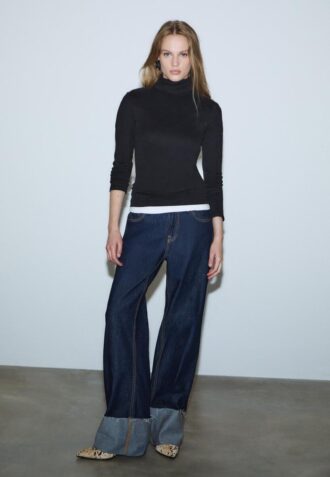 Basics T-Shirt mit hohem Kragen