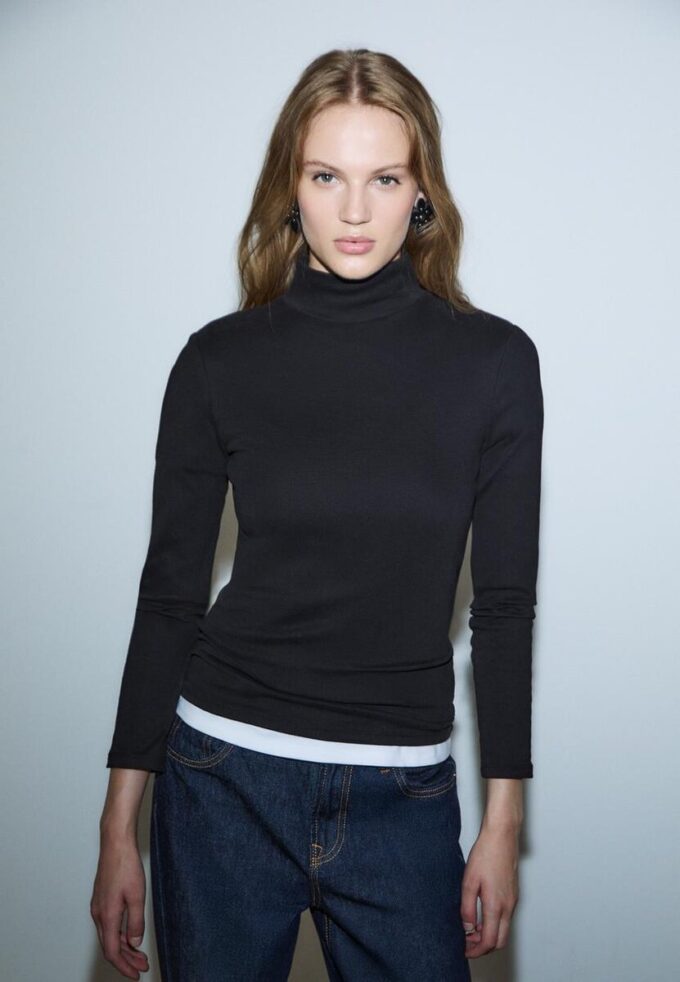 Basics T-Shirt mit hohem Kragen Basics T-Shirt mit hohem Kragen