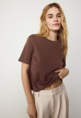 Basics-T-Shirt mit normaler Passform und schwerem Stoff