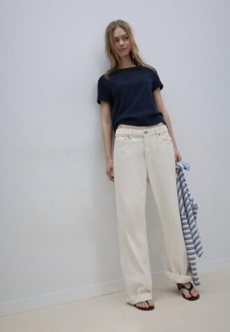 Basics-T-Shirt mit normaler Passform und schwerem Stoff