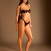 Basics-Version des brasilianischen Bikini-Slips aus Satin Basics-Version des brasilianischen Bikini-Slips aus Satin