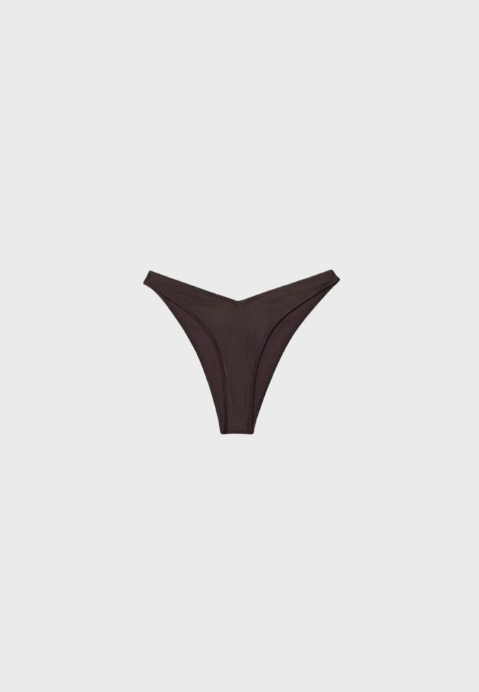 Basics-Version des brasilianischen Bikini-Slips aus Satin Basics-Version des brasilianischen Bikini-Slips aus Satin