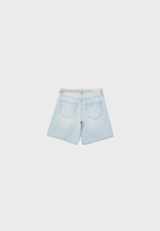 Bermudashorts aus Denim mit Gürtel Bermudashorts aus Denim mit Gürtel