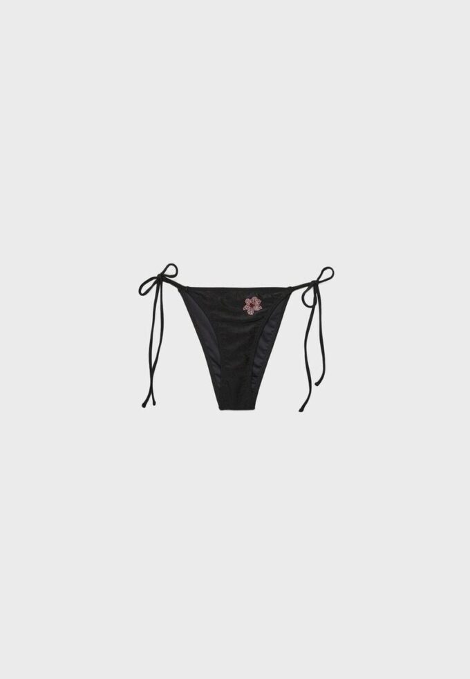 Bikini-Höschen im brasilianischen Stil mit Blumenstickerei Bikini-Höschen im brasilianischen Stil mit Blumenstickerei