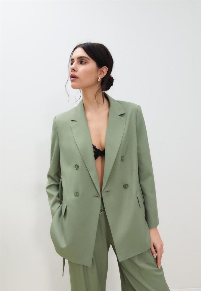 Blazer mit Gürtel Blazer mit Gürtel