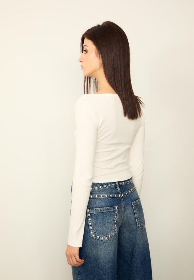 Bluse mit Knöpfen