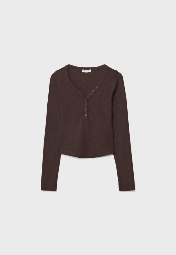 Bluse mit Knöpfen