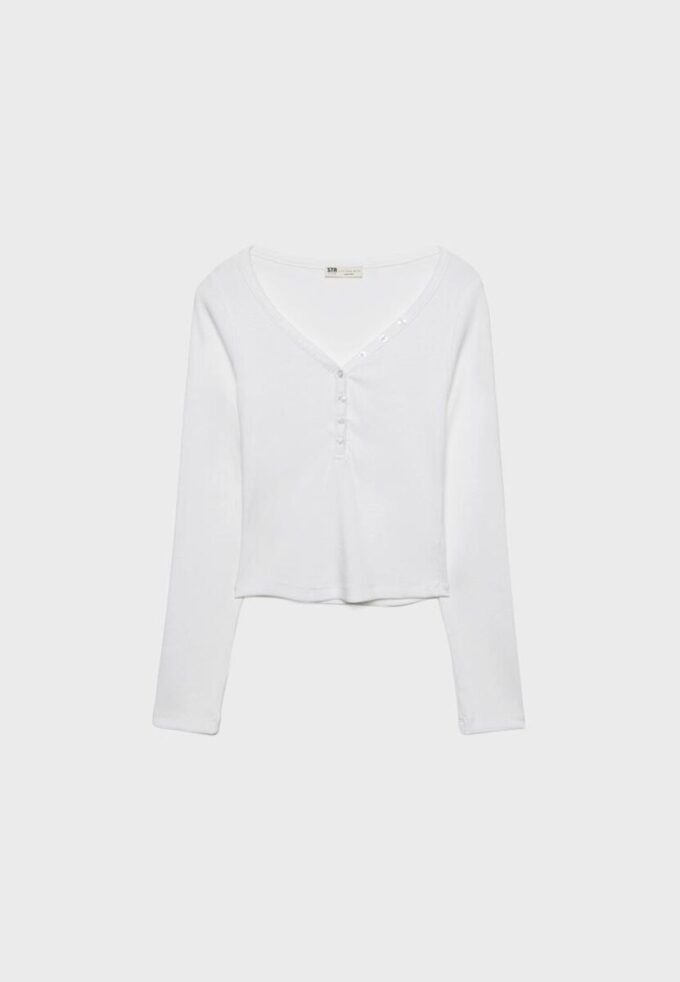 Bluse mit Knöpfen