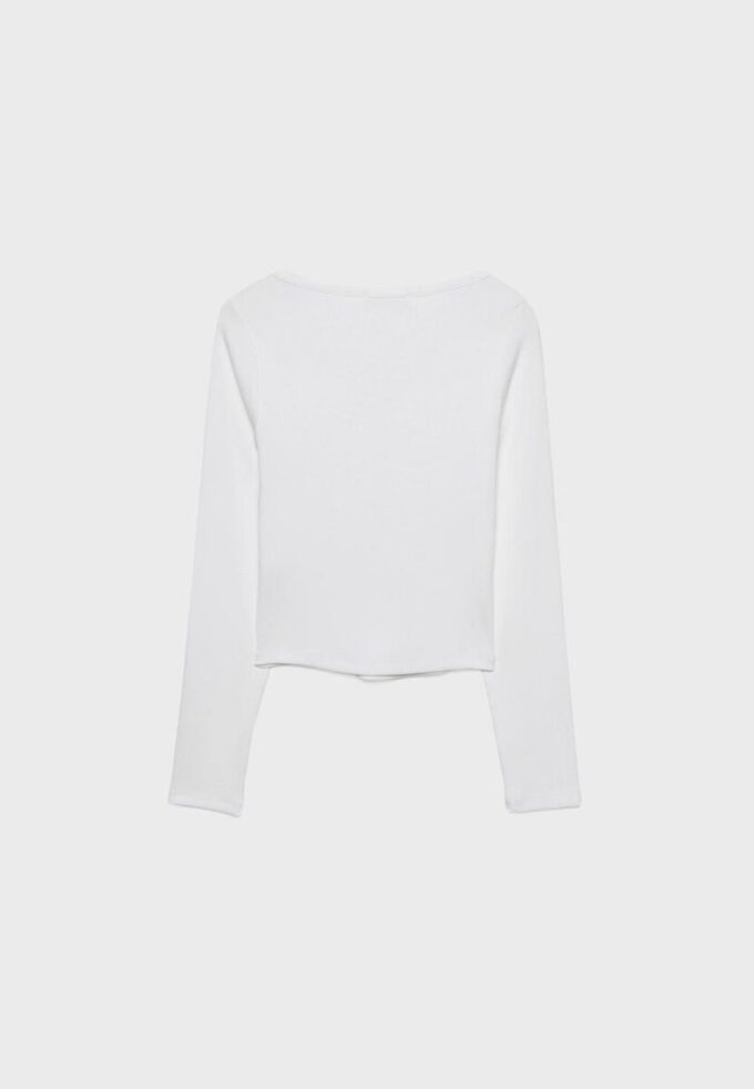 Bluse mit Knöpfen
