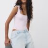 Body aus Polyamid mit quadratischem Ausschnitt Body aus Polyamid mit quadratischem Ausschnitt