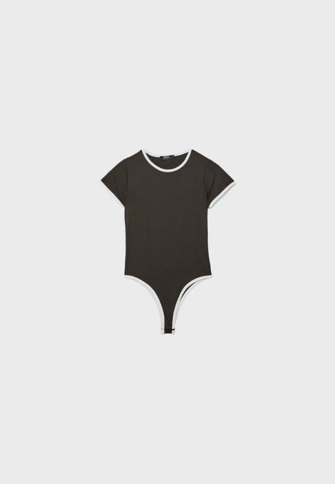 Bodysuit mit Ausschnitt am Rücken Bodysuit mit Ausschnitt am Rücken