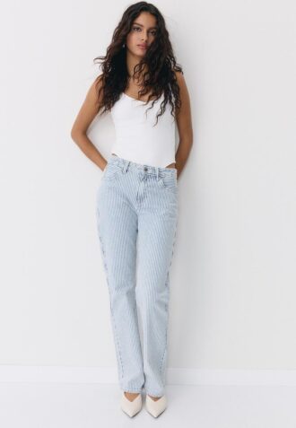 Bodysuit mit V-Ausschnitt und Trägern